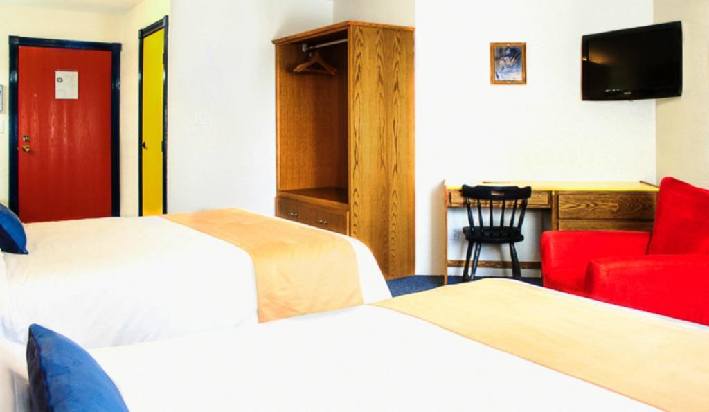 The Bulldog Hotel Silver Star Esterno foto