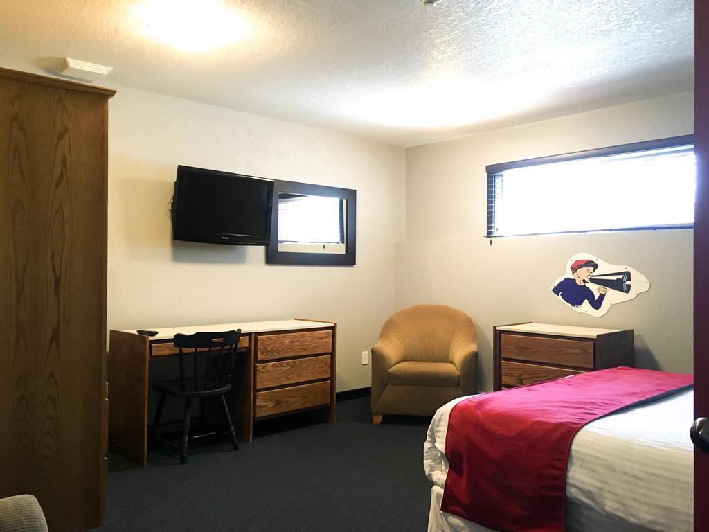 The Bulldog Hotel Silver Star Esterno foto