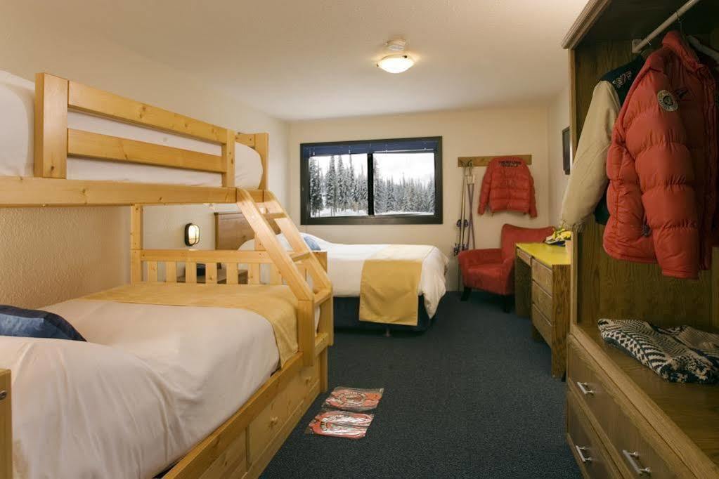 The Bulldog Hotel Silver Star Esterno foto